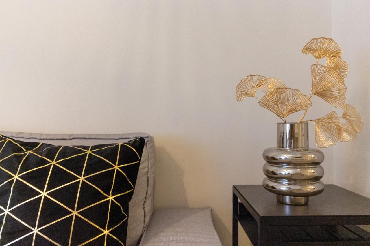 Studio Apartments Boutique Al Bastione Di كالياري المظهر الخارجي الصورة
